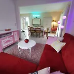 Izzy's Rainbow House Holiday home