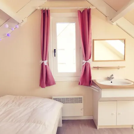 Izzy's Rainbow House De Haan