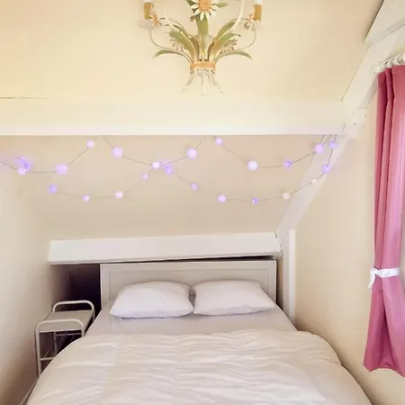 Izzy's Rainbow House Casa de Férias