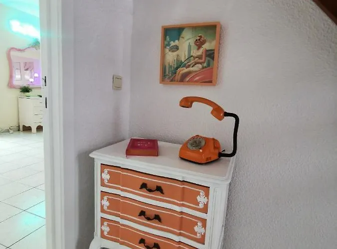 Izzy's Rainbow House De Haan