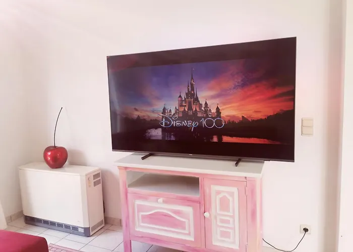 Izzy's Rainbow House De Haan